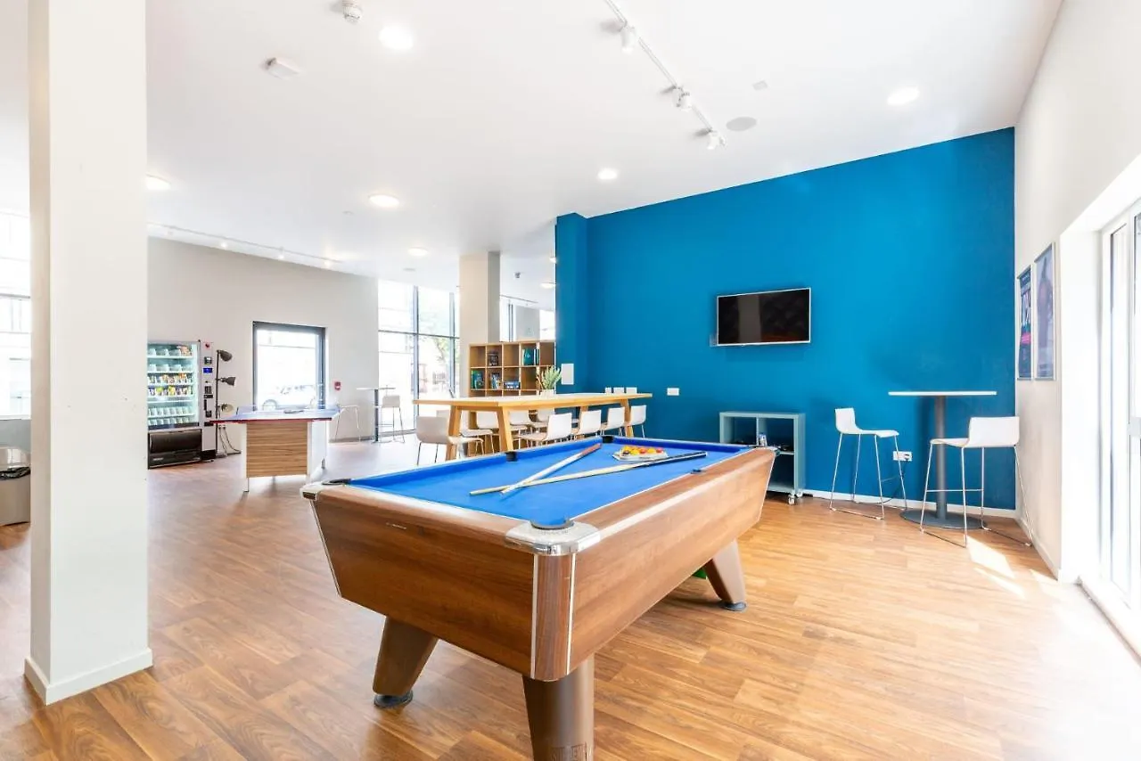 Ensuite Bedrooms With Shared Kitchen And Studios At Marshall Court In Newcastle 0*, Newcastle-upon-Tyne Storbritannien