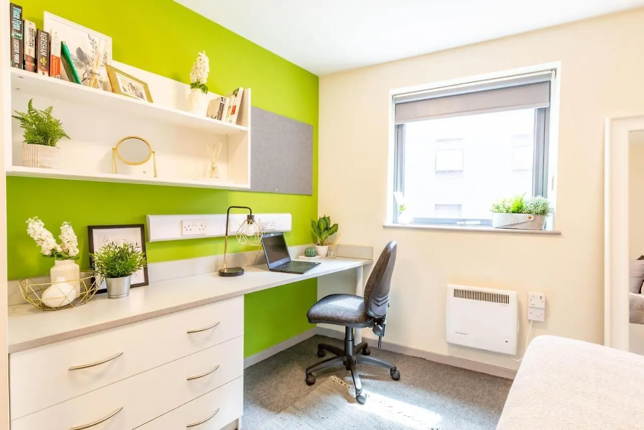 Lägenhet Ensuite Bedrooms With Shared Kitchen And Studios At Marshall Court In Newcastle