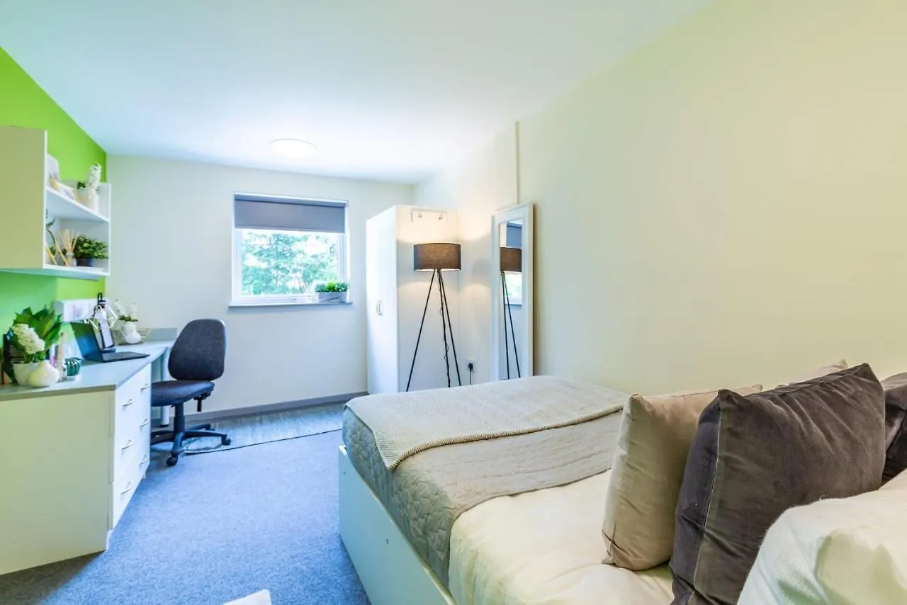 Ensuite Bedrooms With Shared Kitchen And Studios At Marshall Court In Newcastle 0*, Newcastle-upon-Tyne